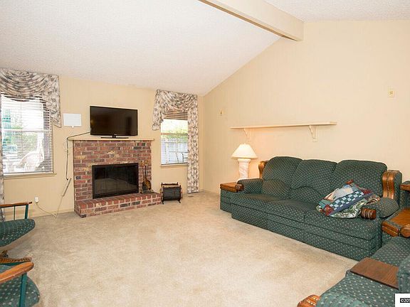 3rd image of 3305 Saratoga Ct