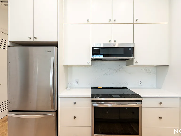 166 Eckford St #4 — Photo 15