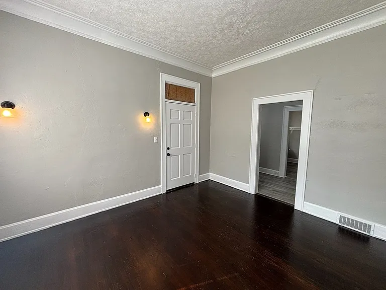 1263 Cedar Ave — Photo 8