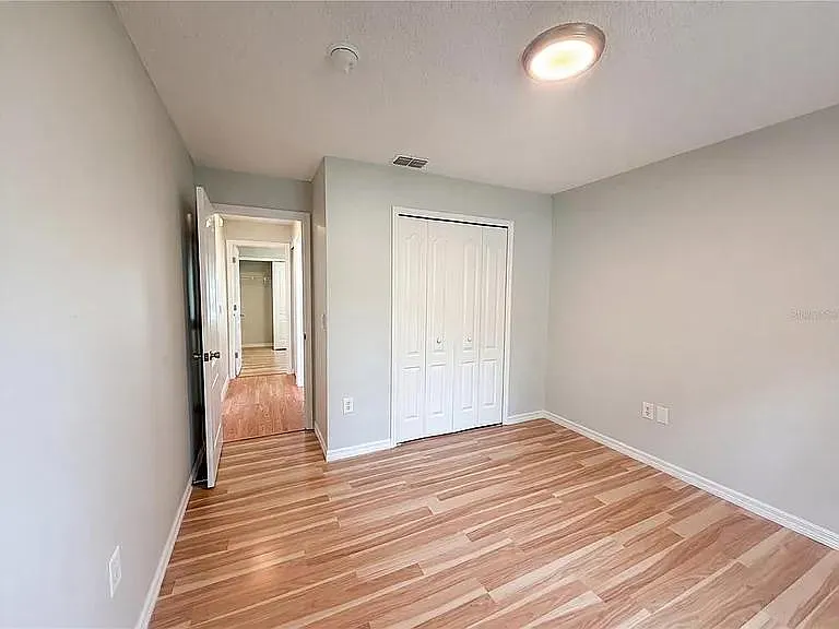 942 Windbrook Dr #1 — Photo 2