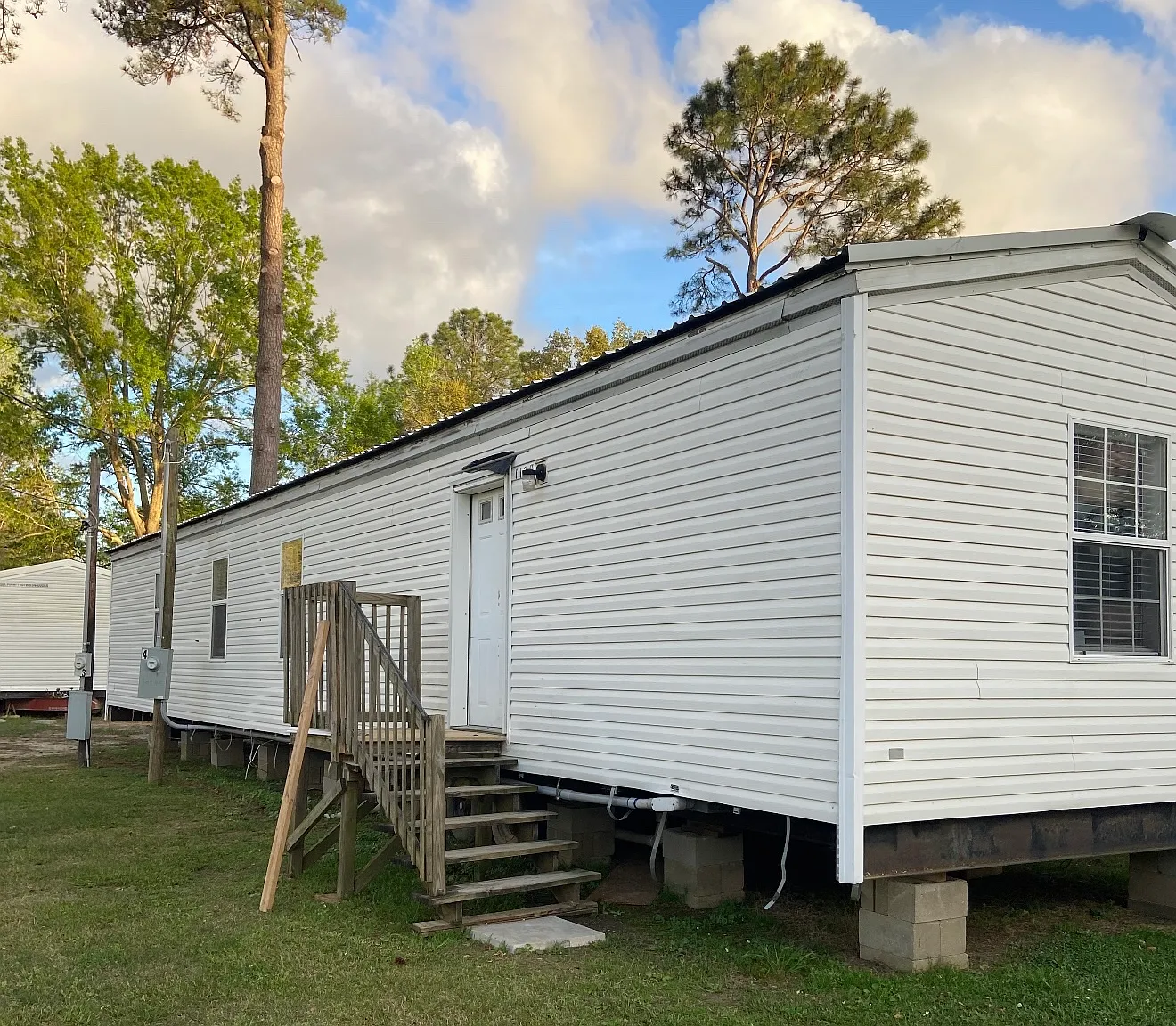 3 bed, 800 sqft, $900 — Photo 1