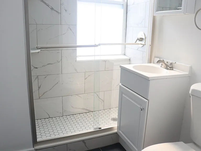 19 Queensberry St #4 — Photo 7
