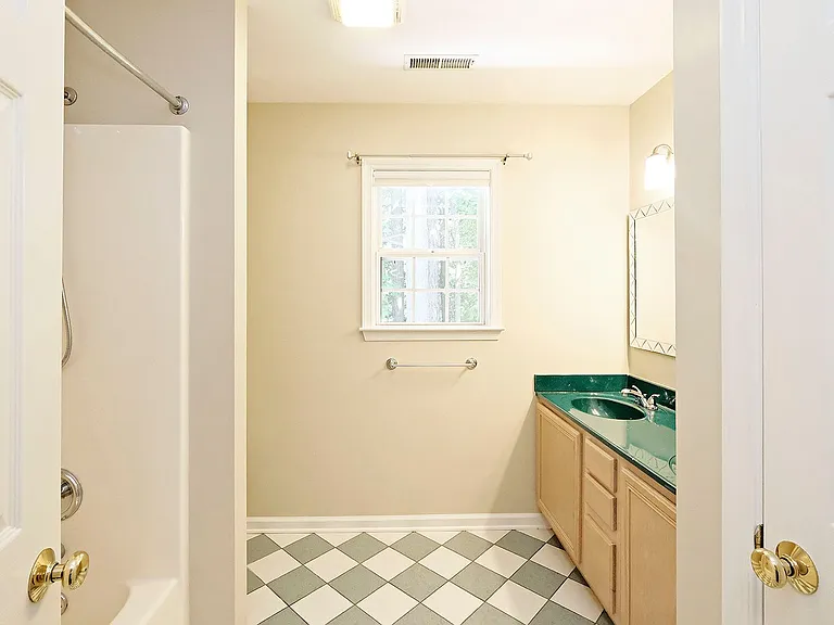 100 Fir Tree Ln — Photo 14
