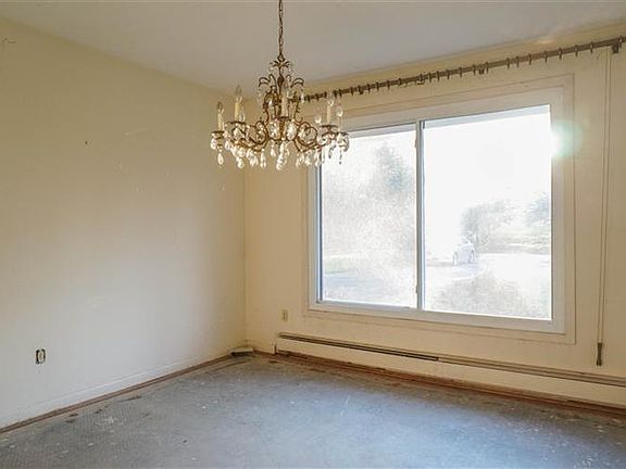 4th image of 7412 Eagle Creek Dr