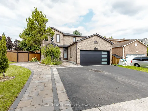 1530 Somergrove Cres, Pickering, ON L1X 2K7