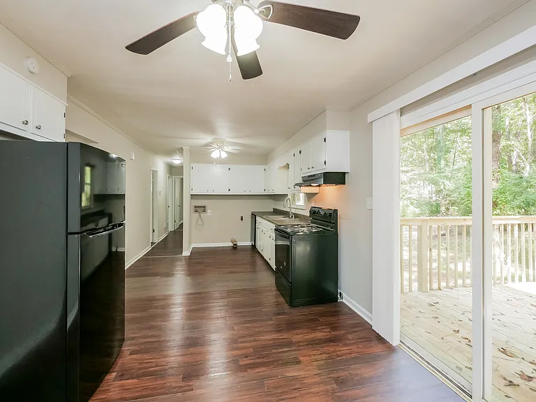 135 Wildwood Dr — Photo 9