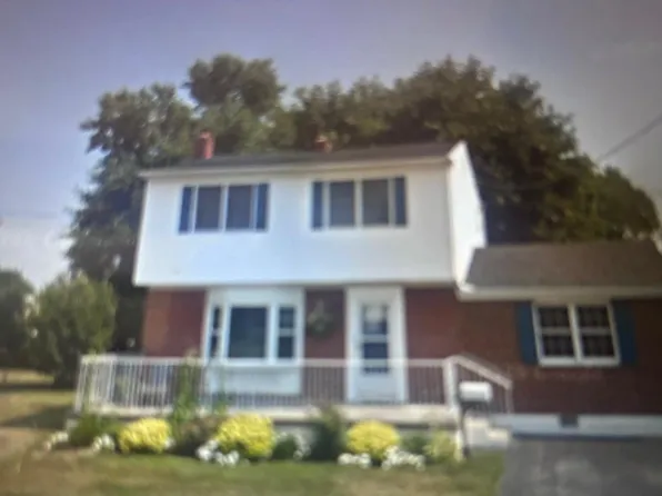 744 W 11th St, New Castle, DE 19720