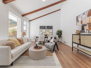 37 Farmcote Rd, Toronto, ON M3B2Z6