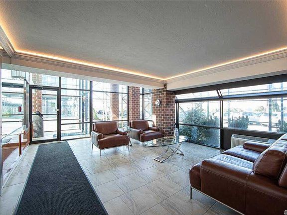 3rd image of 750 W Broadway Penthouse 5N