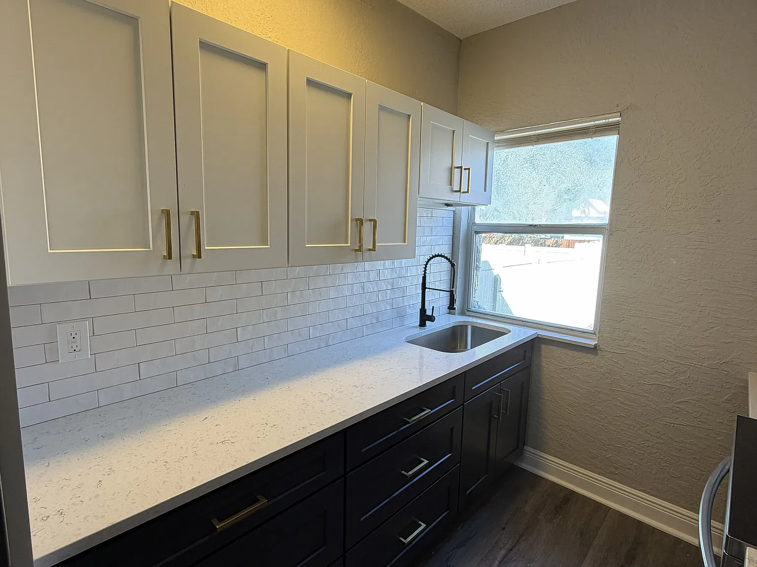 Studio, 300 sqft, $1,100 — Photo 3