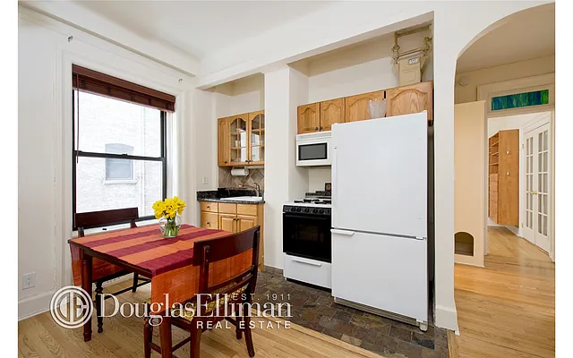 Rented by Douglas Elliman | media 8