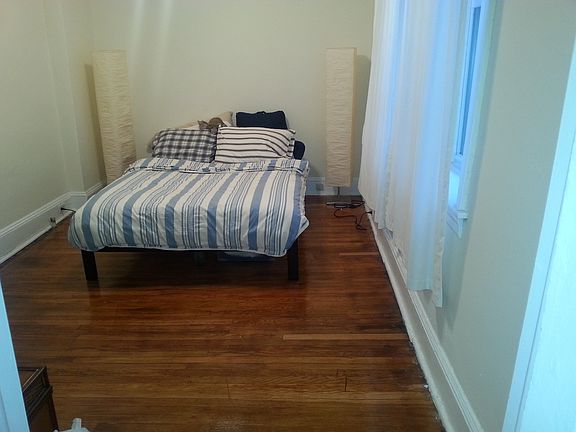 3rd image of 503 S 41st St APT 204