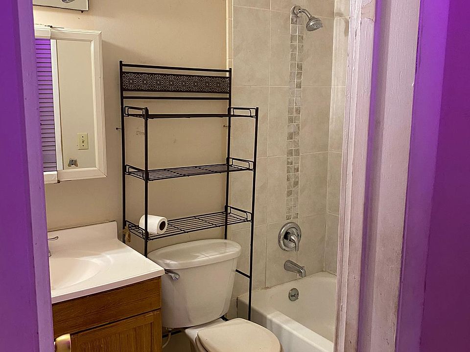 2nd image of 16701 NE 14th Ave APT 316