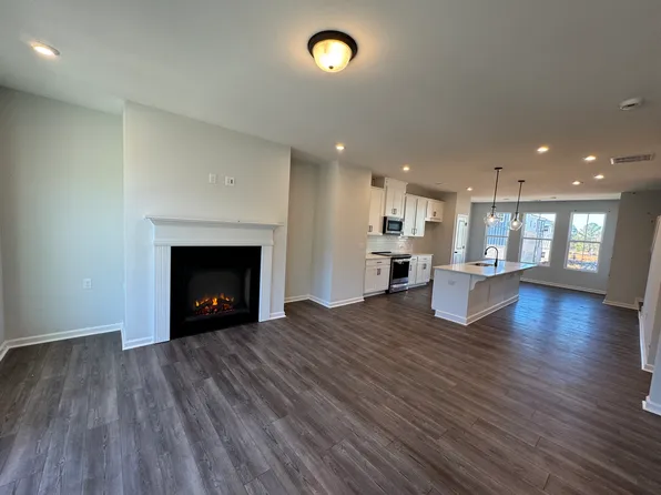 817 Cameron Trl #817, Acworth, GA 30102