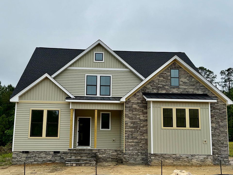 1st image of 584 Hillard Ln