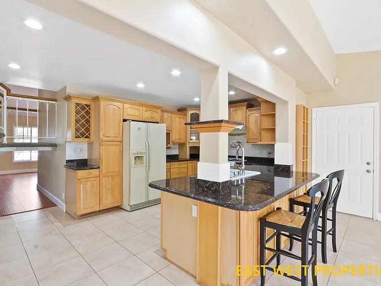 11186 Lavender Ave — Photo 15