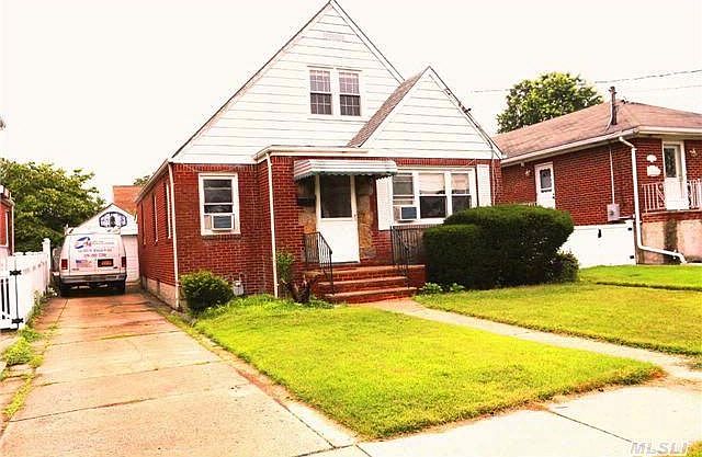1st image of 629 S 9th St