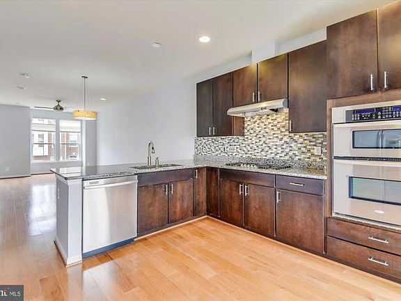 5th image of 9490 Canonbury Sq
