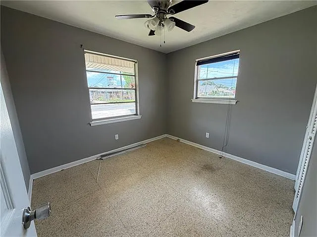 2 bed, 1.0 bath, 880 sqft, $1,450 — Photo 3
