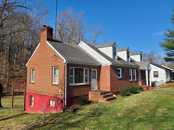 2nd image of 905 McCausland St Lot 5