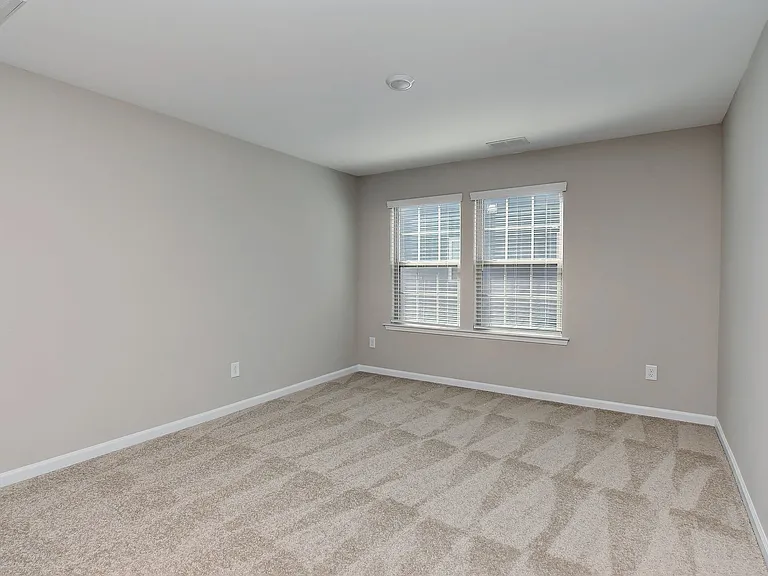1036 Easley St — Photo 18