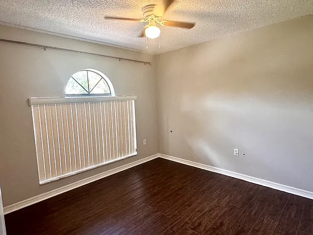 36817 Sandy Ln — Photo 10