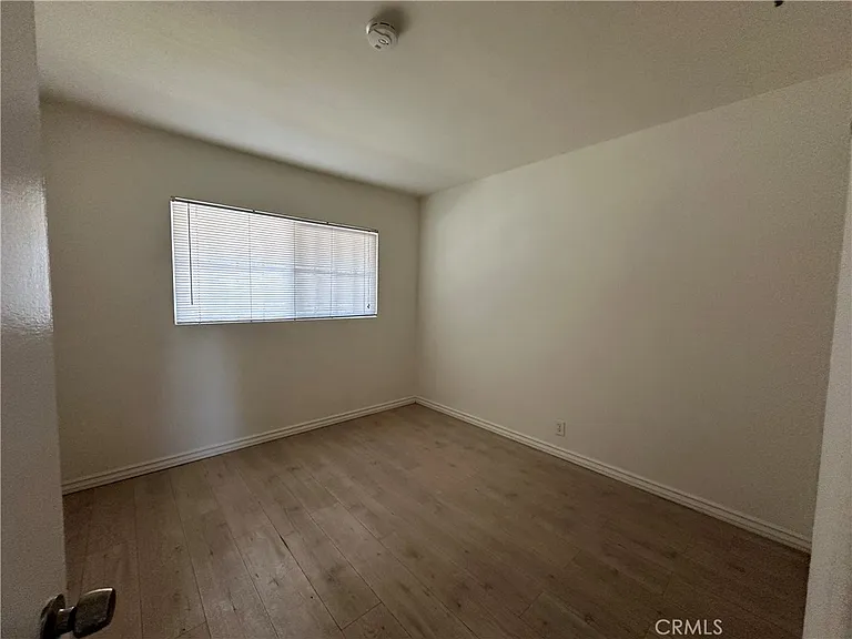 253 E Villa St #6 — Photo 4