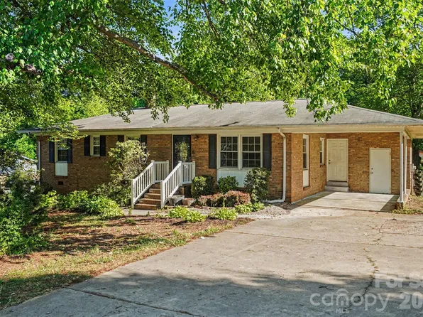 126 Terrace Rd, Mooresville, NC 28117
