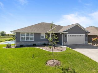 1015 W Cecilia Ct, Appleton, WI 54913