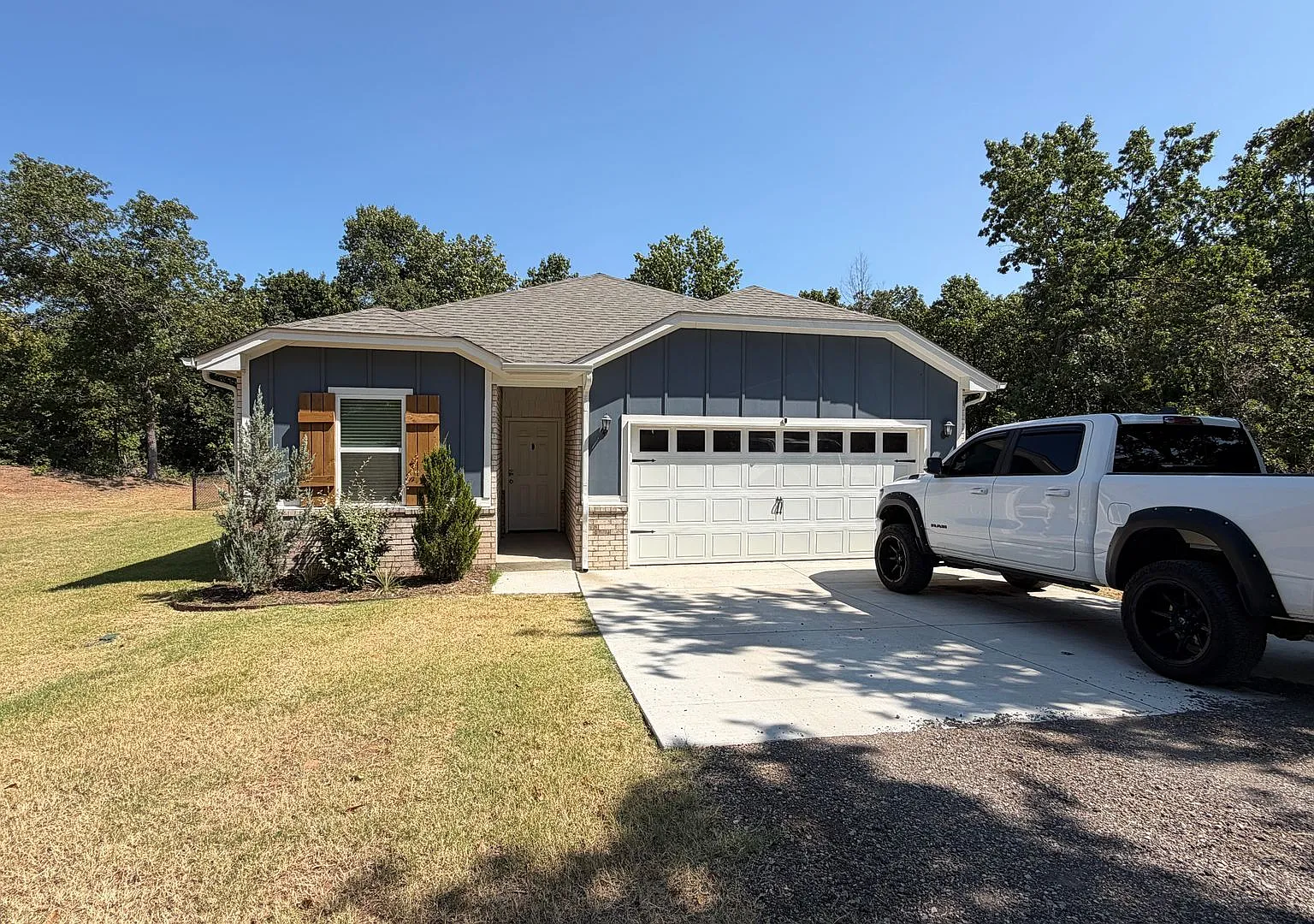 Country Living 3 bedroom, 2 bathroom on 1.70 Wooded Acreage Lot in Ridge Creek Addition! — Photo 1