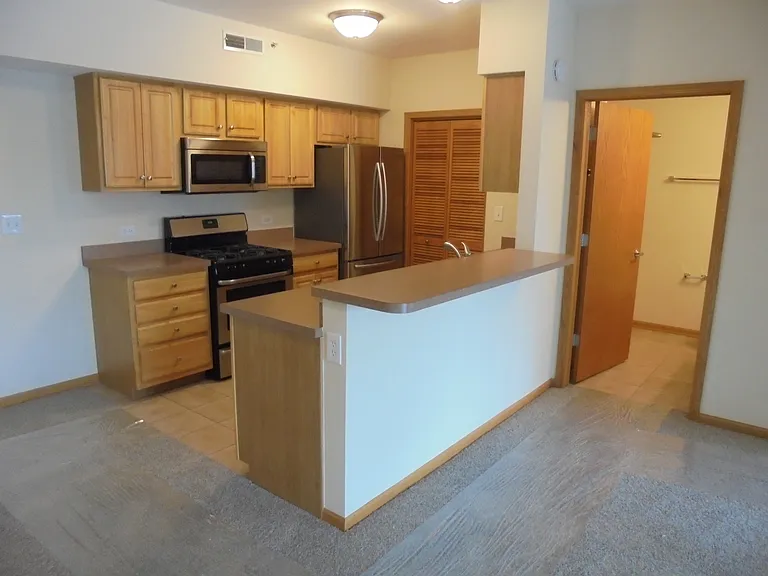 19806 Wolf Rd #301 — Photo 11
