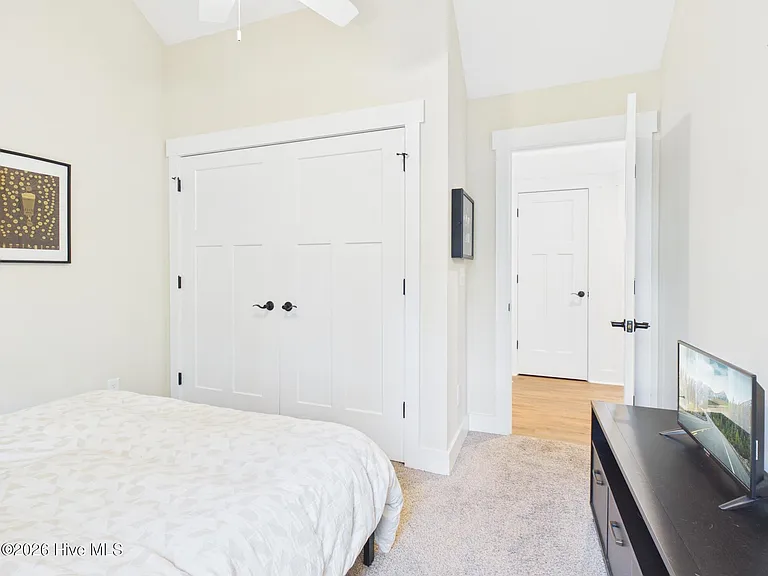 460 Clark St — Photo 29
