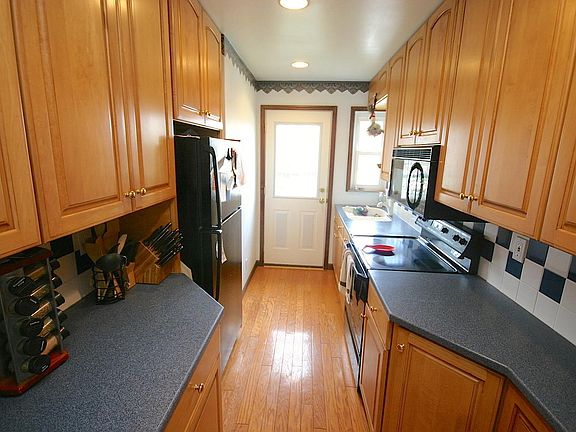 4th image of 1478 W 7th Ave APT A