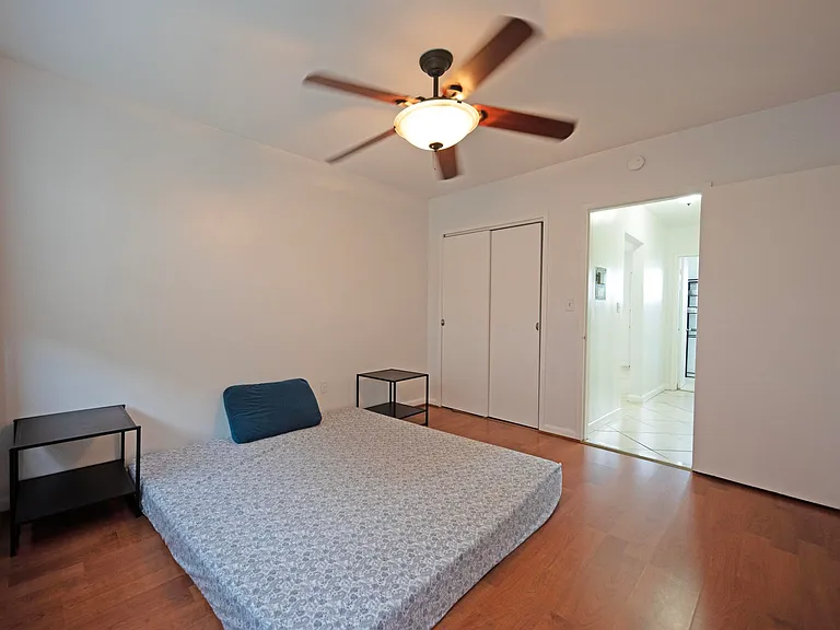2250 Bay Dr #4 — Photo 12