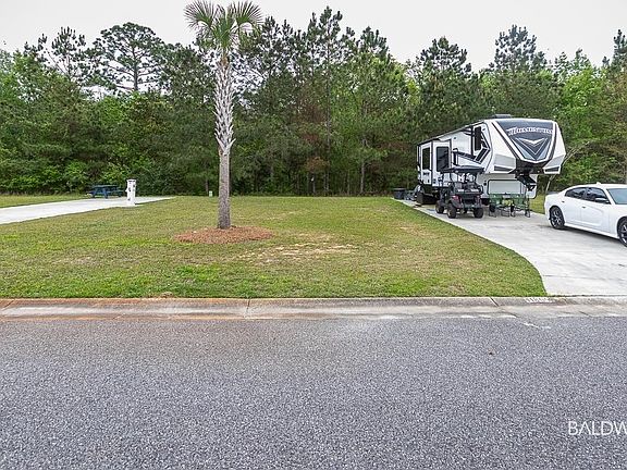 2nd image of 11809 Gateway Dr