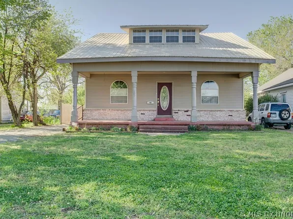209 W 3rd St, Skiatook, OK 74070