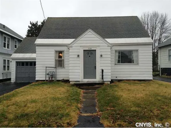 528 Kenwick Dr, Syracuse, NY 13208