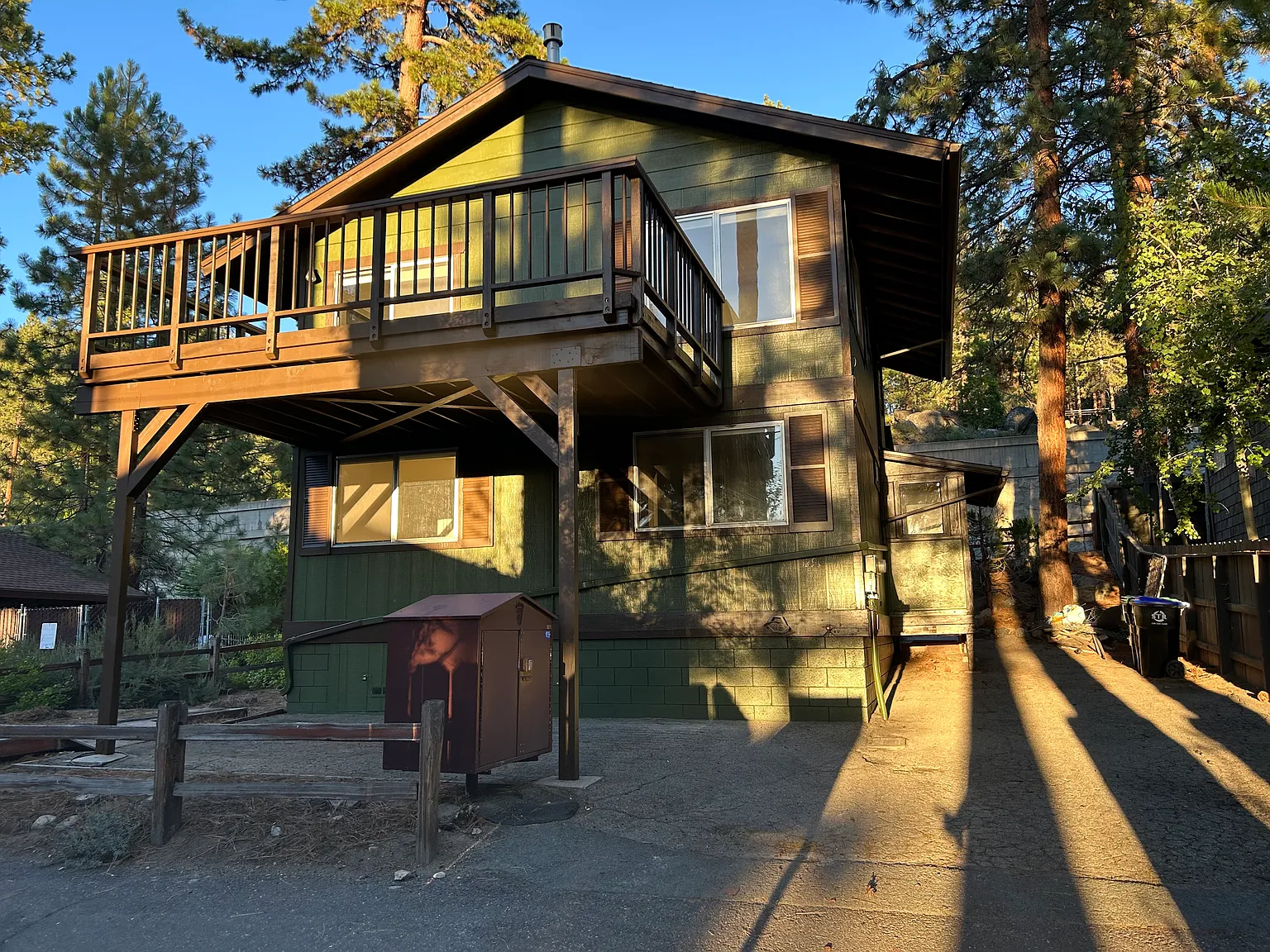 3 bed, 2.5 bath, 1440 sqft, $4,450 — Photo 3