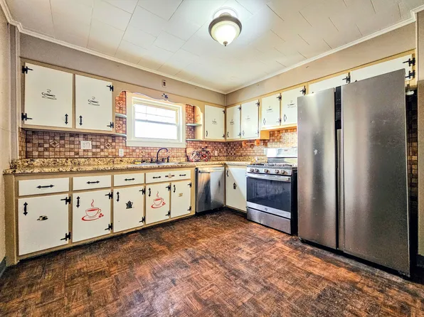 4 Drummond St, Pittston, PA 18640