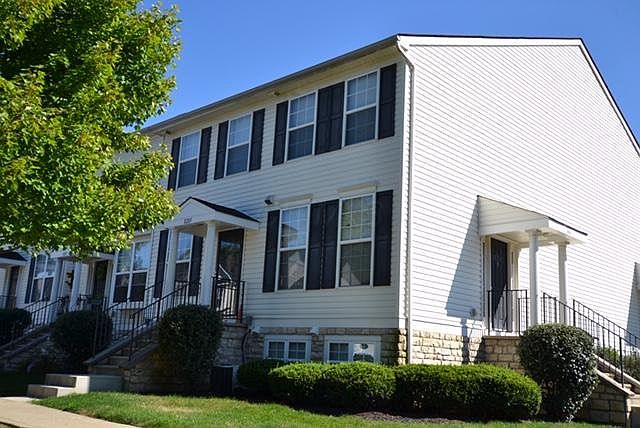 1st image of 8205 Catalpa Ridge Dr
