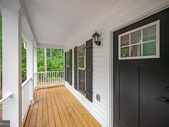 3rd image of 72 Wendy Cir