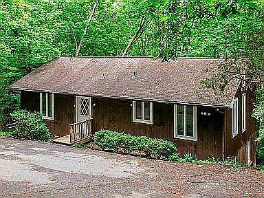1st image of 482 Passage Ln