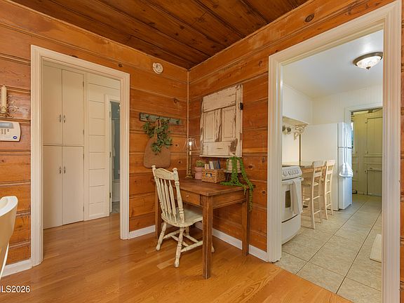 4th image of 971 Melba Dr