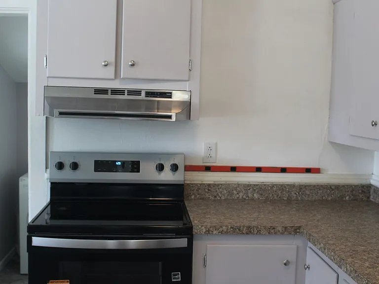 209 W Frederick St — Photo 7