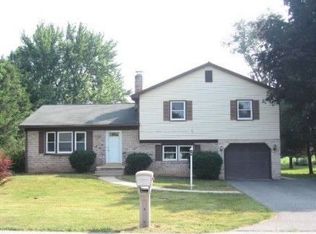 331 Shetland Dr, Lancaster, PA