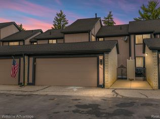 5174 Rock Run, West Bloomfield, MI 48322