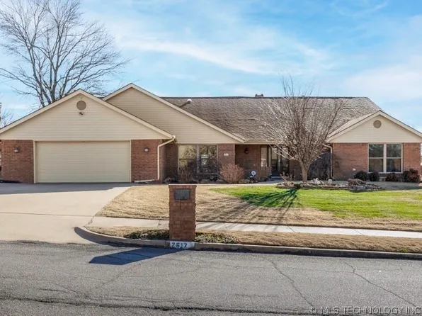 2617 Regency Rd, Bartlesville, OK 74006