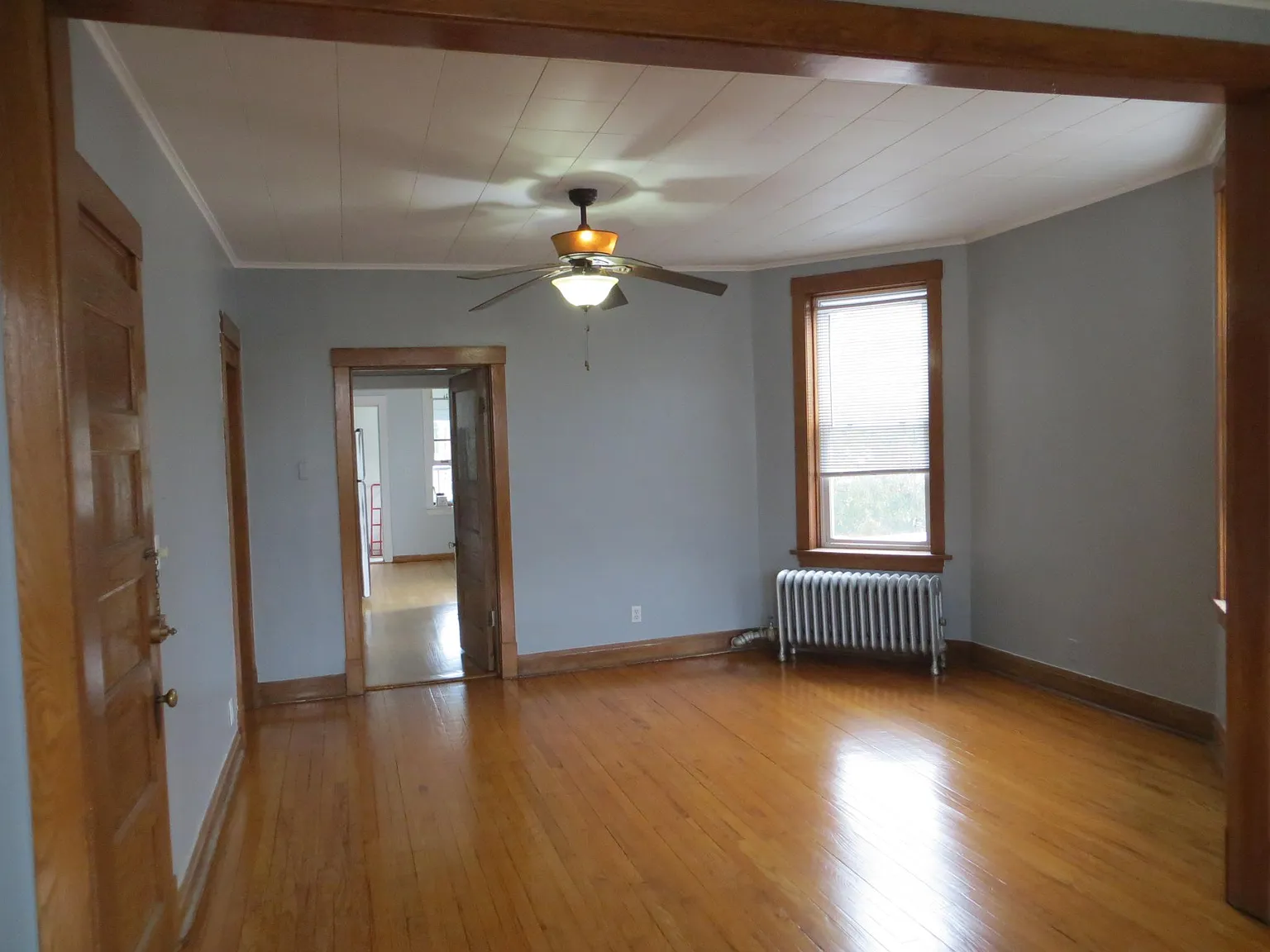 2 bed, 1350 sqft, $2,400 — Photo 2
