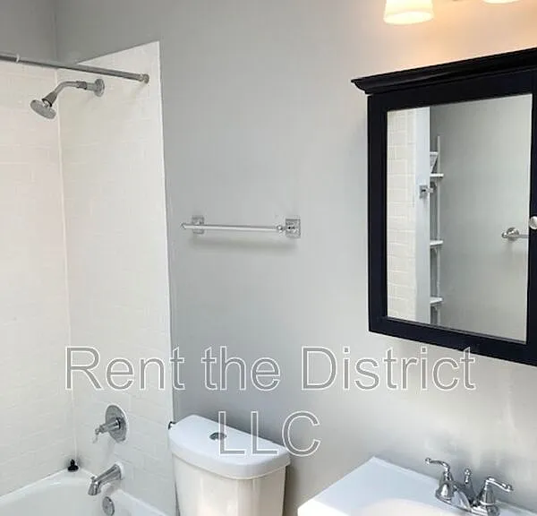 624 Orleans Pl NE — Photo 15