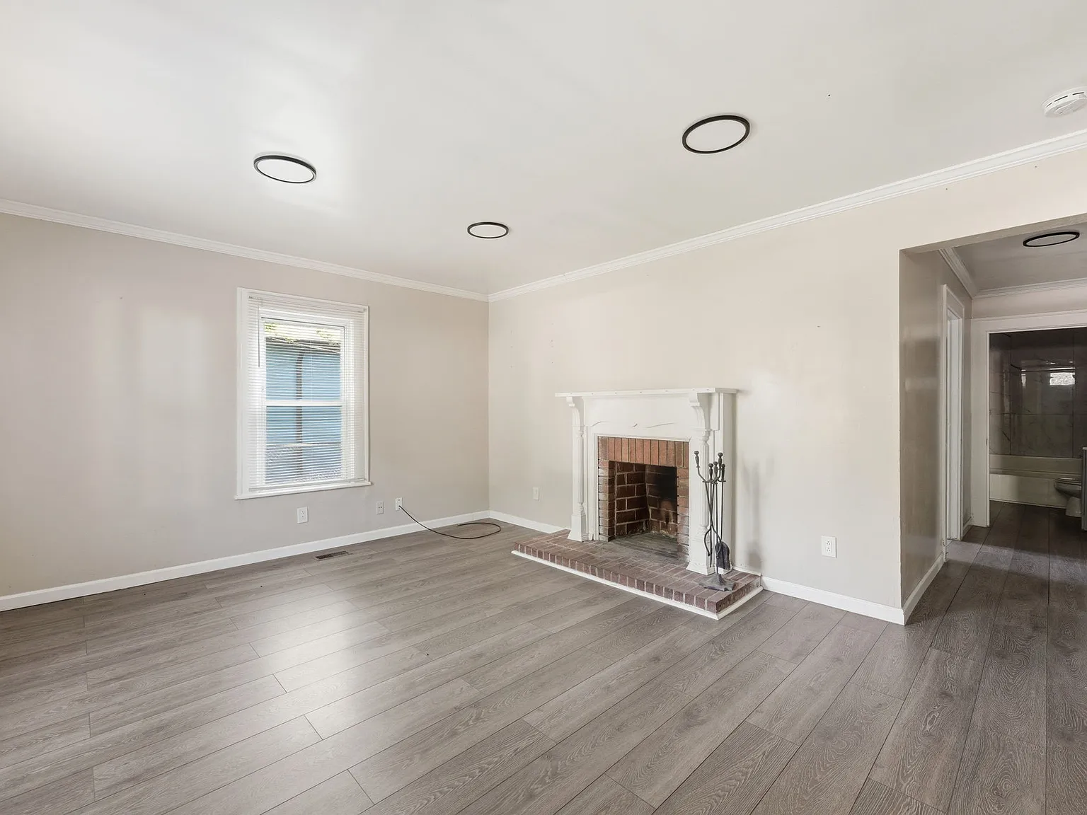 214 Markham Street - 1 — Photo 4